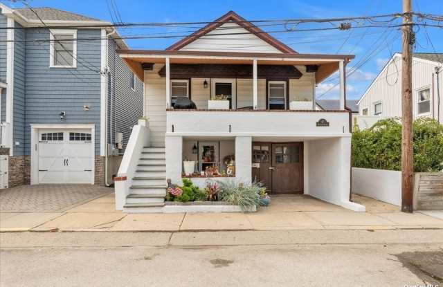 47 Brookline Avenue