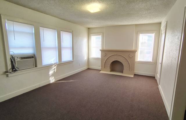 1 Bed in the Paseo District - Save $100