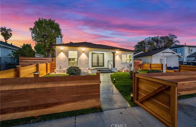 5010 Sunnyslope Avenue