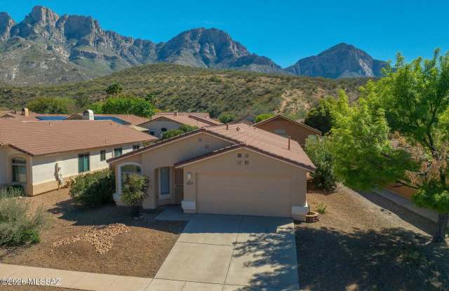 2468 E Stone Stable Drive