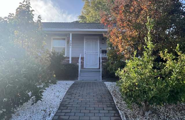 905 MAIN ST