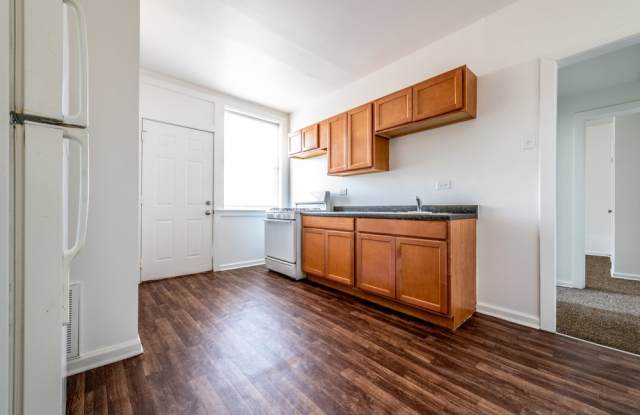 1249 S Fairfield Ave