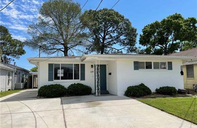 619 E WILLIAM DAVID Parkway - 619 East William David Parkway, Metairie, LA 70005