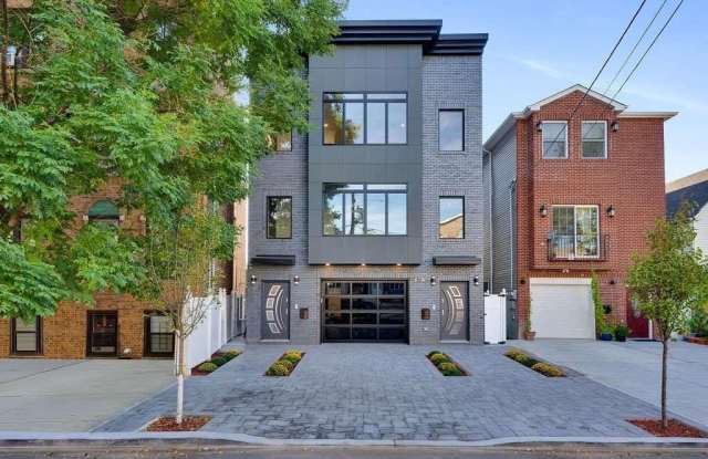 Photo of 65 CORBIN AVE