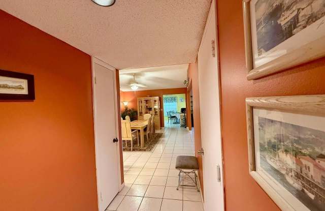 5496 Viburnum Circle