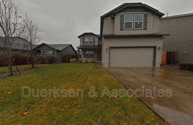 521 Derby St SE