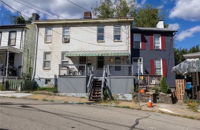 Photo of 3226 Richardson Ave