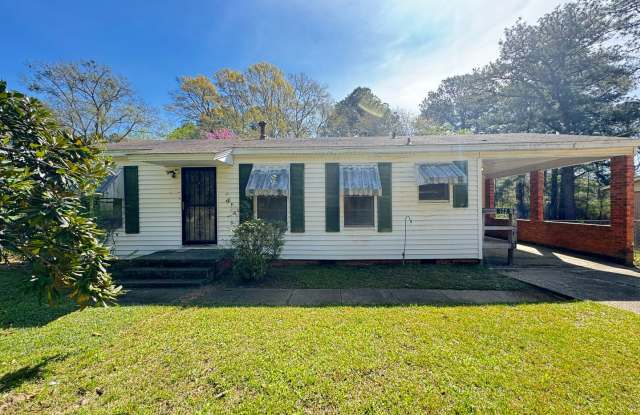 3 Bed, 2 Bath Home in Grambling!