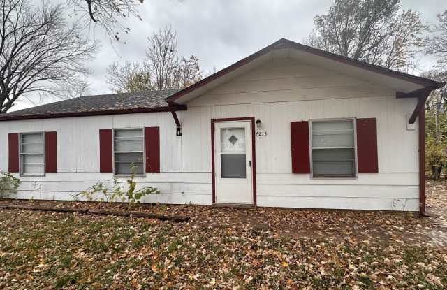 $1050 - 3 bedroom / 1 bathroom - Gorgeous newly remodeled home!