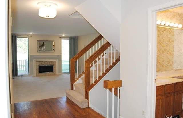 719 Upper Scotsborough Way