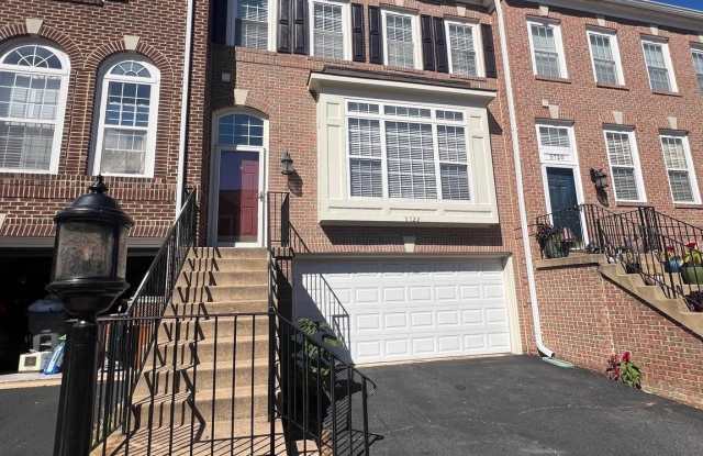 Photo of 5722 GOVERNORS POND Circle