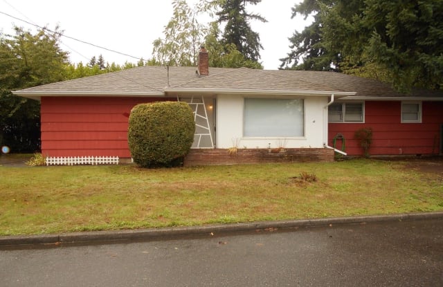 661 SE 157th Ave - 661 Southeast 157th Avenue, Portland, OR 97233