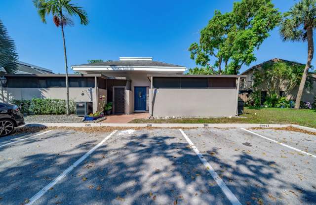 2281 Southwest 81st Avenue - 2281 Southwest 81st Avenue, Davie, FL 33324