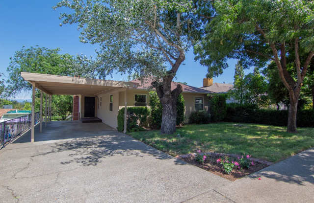 MOVE IN SPECIAL: $400 OFF FIRST MONTHS RENT! LANDSCAPING INCLUDED!