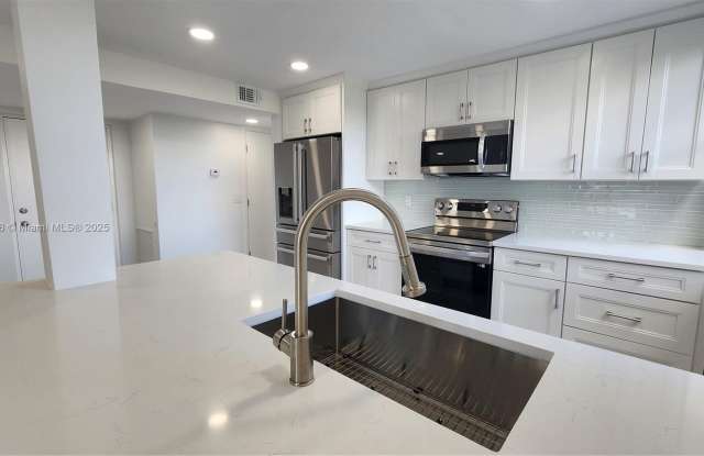 Photo of 750 Egret Cir