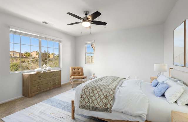 1770 Saltaire Pl unit: 4