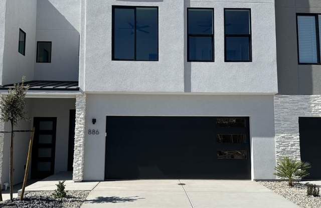 Brand New Townhome – Internet Included