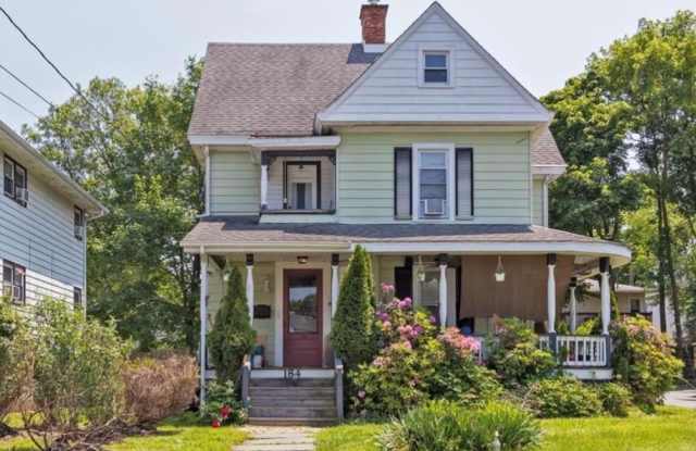 Photo of 184 Highland Avenue
