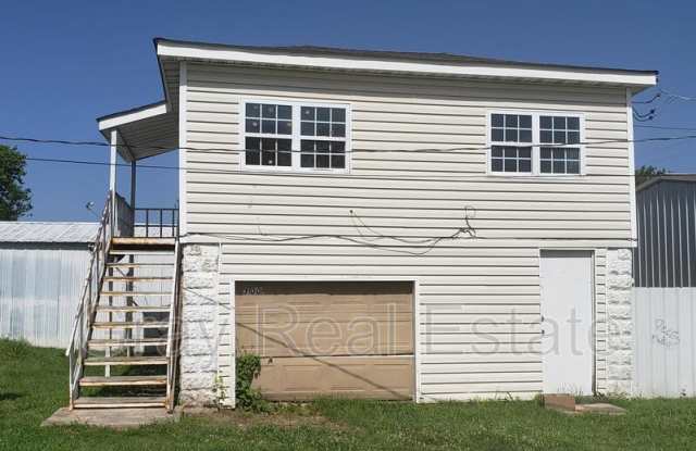 700 1/2 W 16th Street (BILLS PAID- not including tv or wifi)