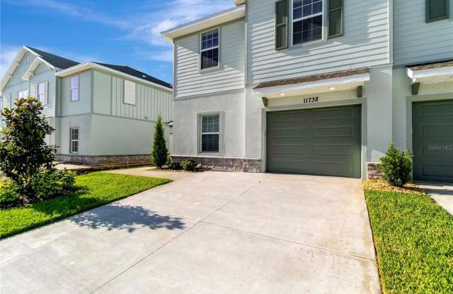 11738 BLACKBROOK COURT