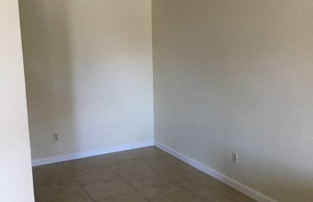 1 Bedroom 1 Bath Condo - N. Las Vegas Blvd  Pecos