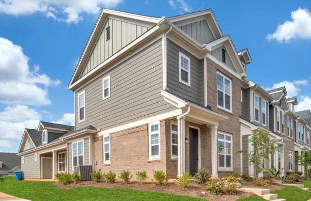 Photo of Townes at McCullough