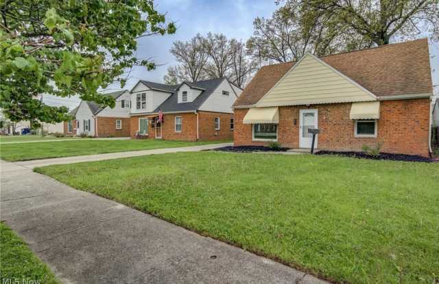 4706 W 158th Street