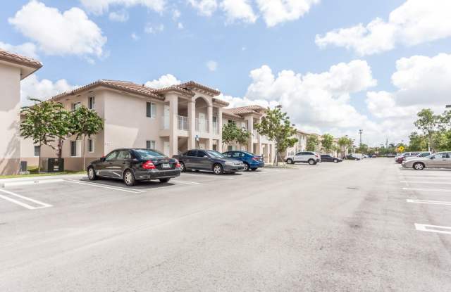 2453 W 78th St - 104
