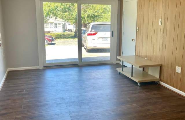 Photo of 5527 HALWIS Street