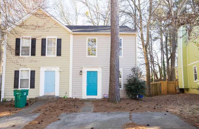 1913 Shenandoah Valley Ln SE