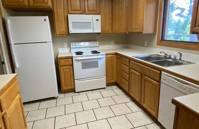 1213 Westward Dr