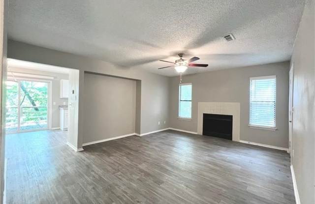 3250  N Kings Cross  RD