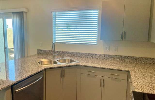 5690 Sunset Amber Avenue