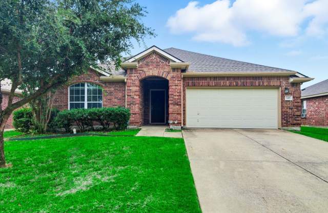 Photo of Great House in Quiet Neighborhood