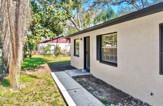 Photo of 1204 E SENECA AVENUE