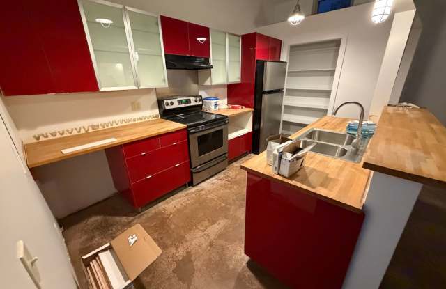 Photo of Modern gated 1 bedroom