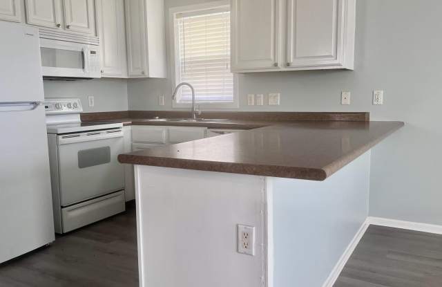 2404 Gladiolus Street