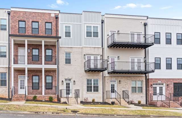 Fabulous 3 Bedroom Pet Friendly Home For Rent in Pleasant View!
