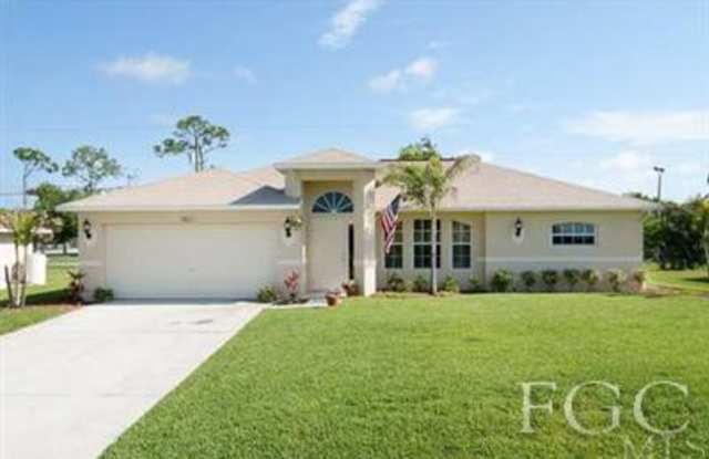 1821 SW 36th Ter