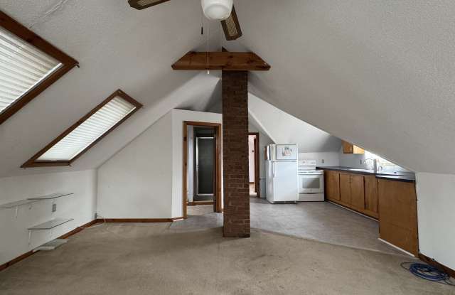 375 N Elm Street unit: 3