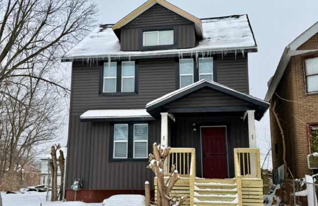 For Lease : 5 bedroom 1 1/2 bathroom fully renovated home in nice area. Call KPM 313-429-3244