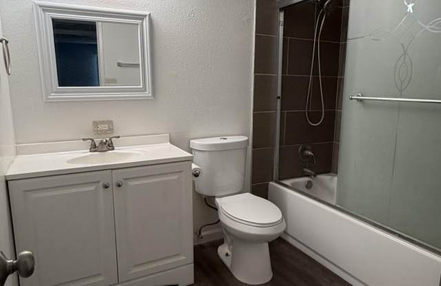 1645 W THUNDERBIRD Road