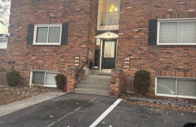 31831 Grand River Avenue unit: 3