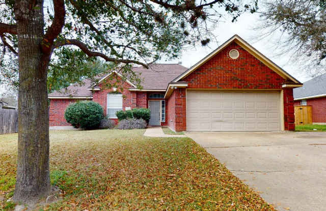 1011 Bayou Woods Dr
