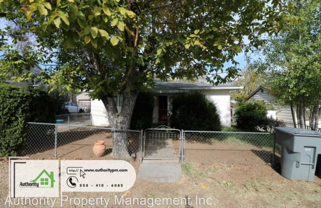 1820 Grandview Ave - 1820 Grandview Avenue, Redding, CA 96001