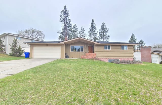 1215 W Woodside Pl - 1215 West Woodside Place, Town and Country, WA 99208