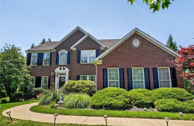1403 N Shevlin Ct