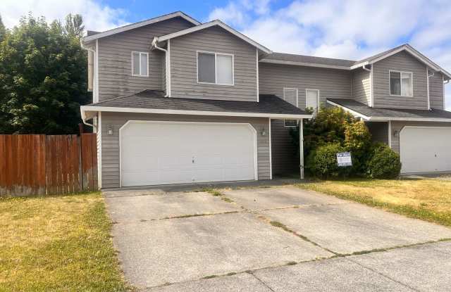 Charming Battle Ground Two-Story Home with Fenced Backyard!
