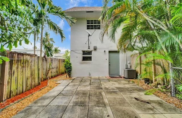 1227 SW 8th Ave - 1227 Southwest 8th Avenue, Fort Lauderdale, FL 33315