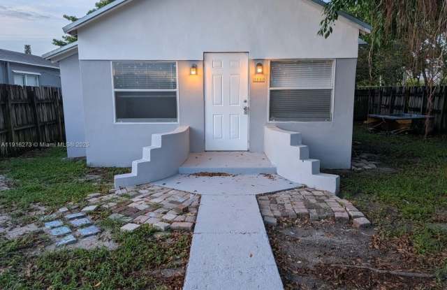 Photo of 2132 Mckinley St